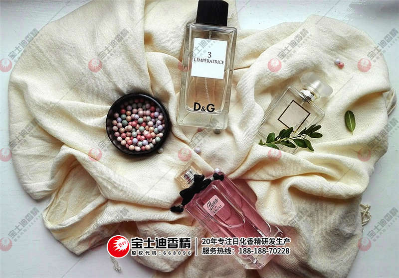 香水 香水
