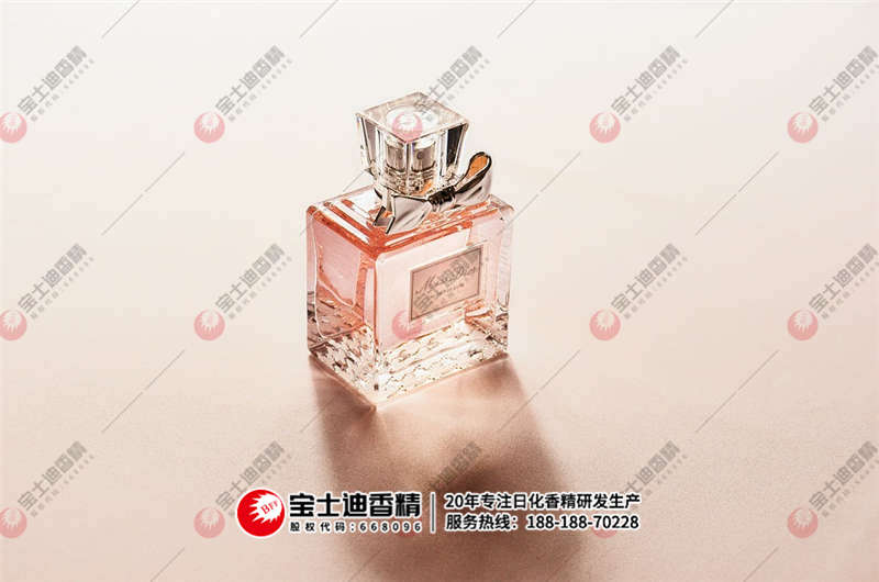 一瓶香水 一瓶香水