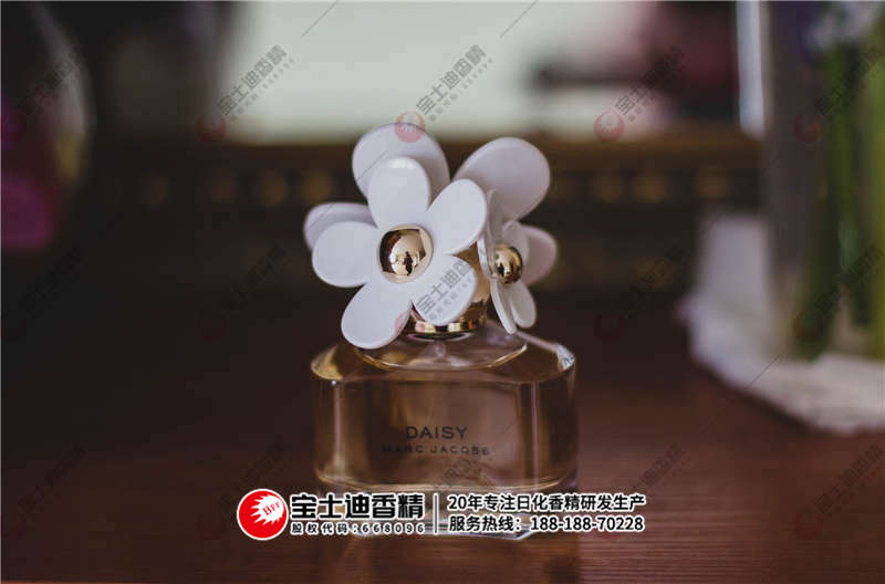 一(yī)瓶香水 一瓶香水