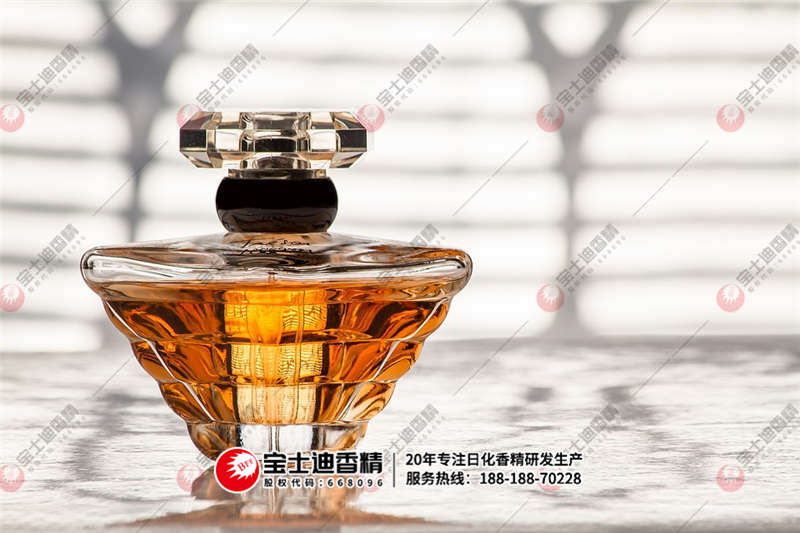 香水(shuǐ) 香水